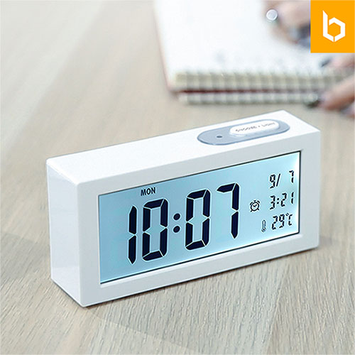 유즈비 화이트앵글 LCD 탁상시계