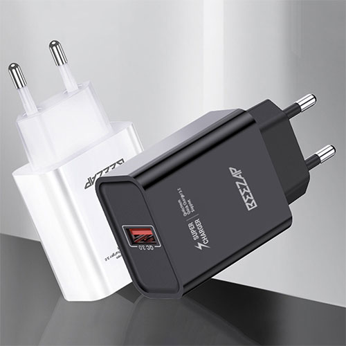 비잽 QC 3.0 18W 충전기 (화이트)